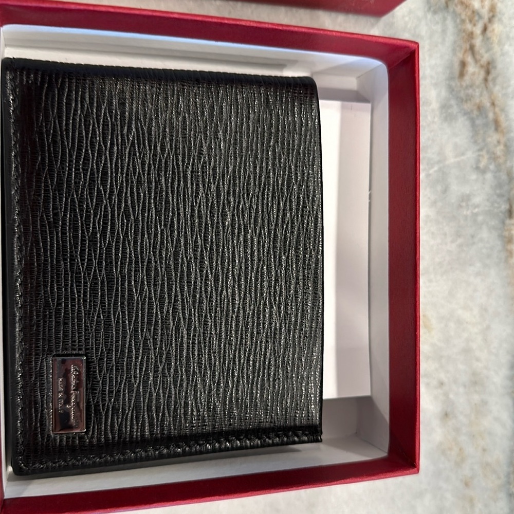 Salvatore Ferragamo Men’s wallet